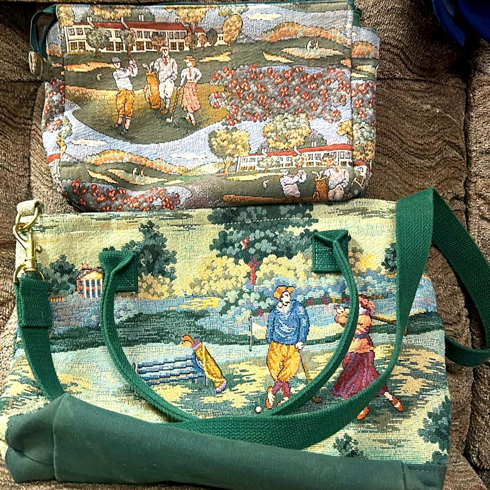 Travel purse and clutch in very good condition